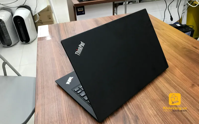 Lenovo ThinkPad X1 Carbon Gen 5